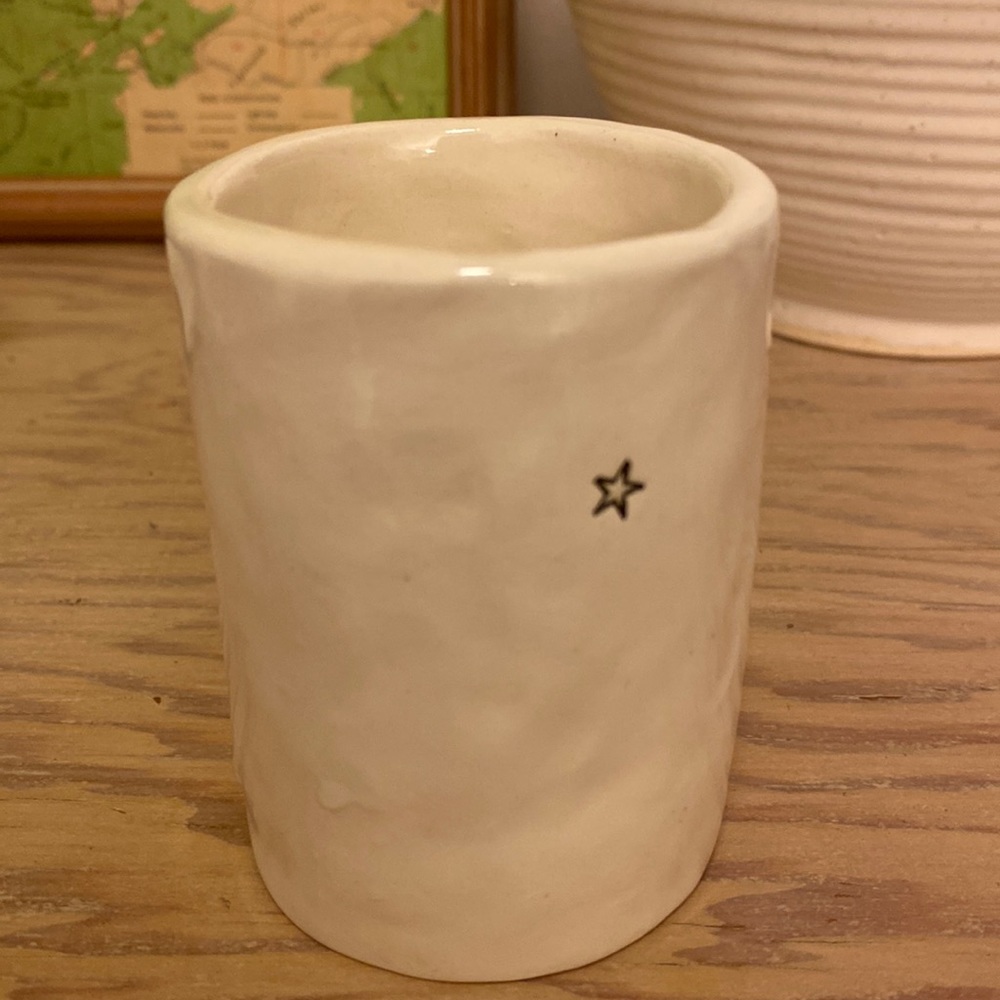 RESERVED Rare Original Rae Dunn “Drink” cup.